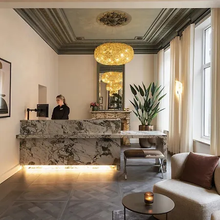 Dukes' Academie - By Dukes' Collection 4*
