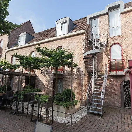 Dukes' Academie - By Dukes' Collection Bruges